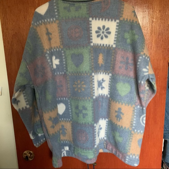 Printed Pullover with adjustable drawstring - Picture 3 of 5